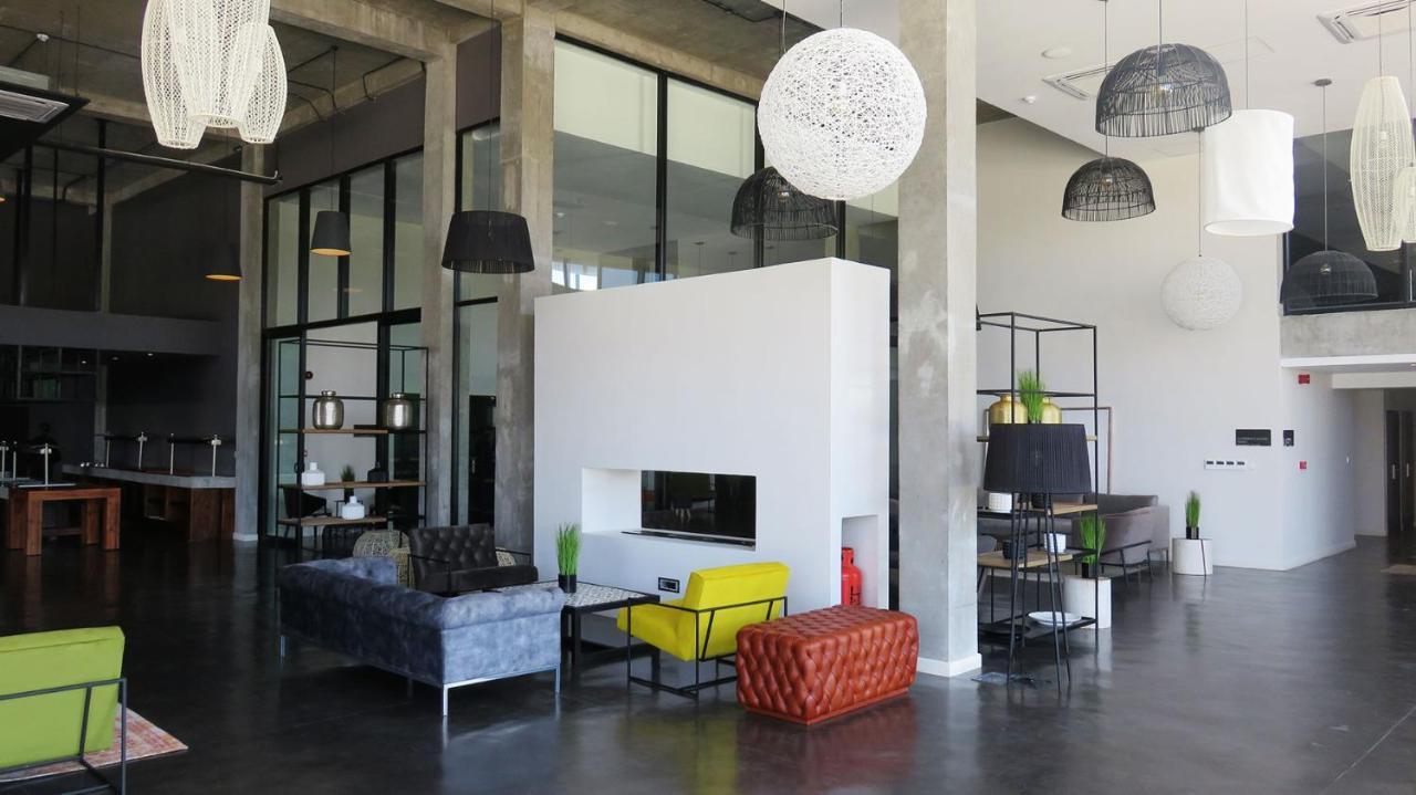 The Urban Hotel ลุซากา ภายนอก รูปภาพ