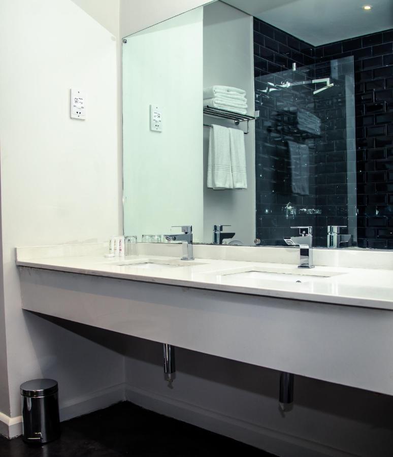 The Urban Hotel ลุซากา ภายนอก รูปภาพ