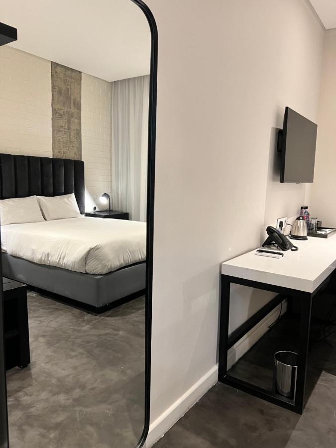 The Urban Hotel ลุซากา ภายนอก รูปภาพ