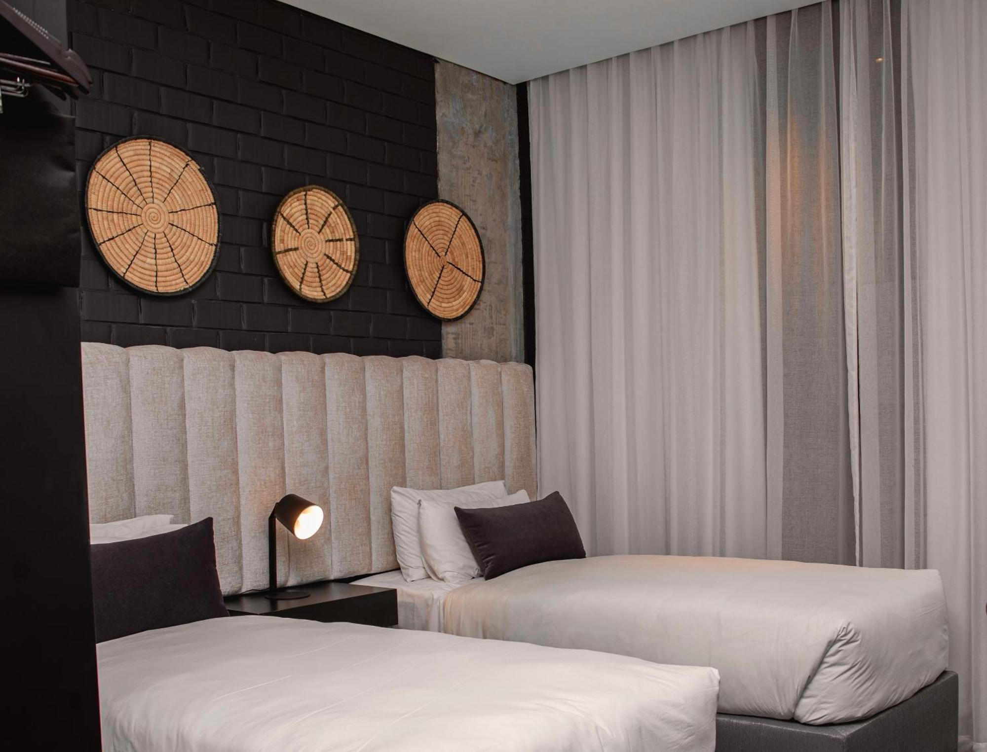 The Urban Hotel ลุซากา ภายนอก รูปภาพ
